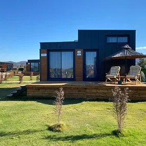 Otel Lavira Tiny House Village 